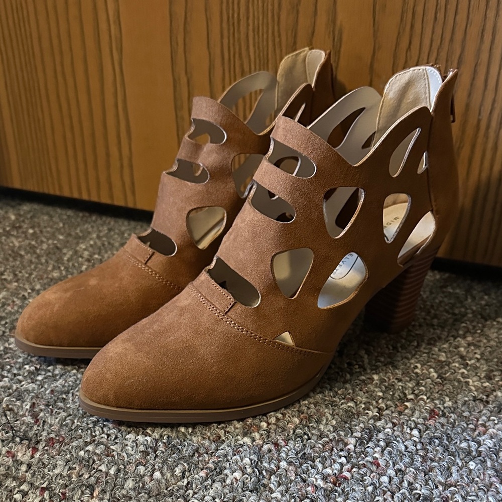 Midnight Velvet Tan Cutout Heeled Boots
